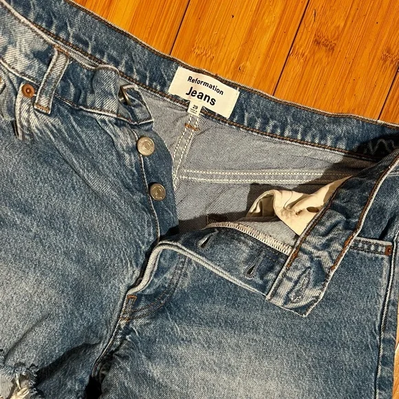 REFORMATION Charlie Cuffed High Rise Jean Shorts Size 29 - Picture 6 of 16
